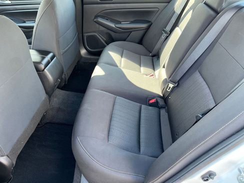 Used 2025 Nissan Altima 2.5 SV image 24