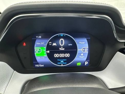Used 2023 Chevrolet Bolt EUV Premier FWD image 13