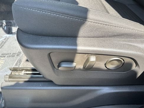 Used 2023 GMC Sierra 1500 Elevation image 14