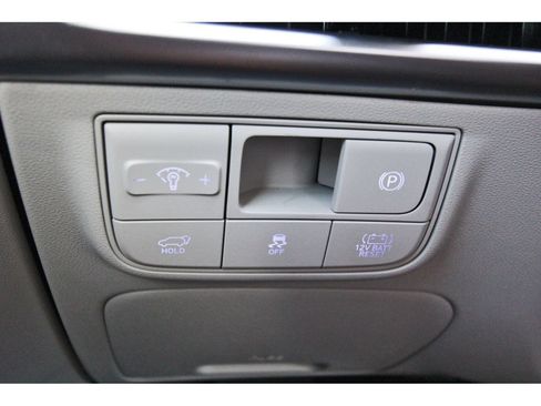 Certified 2025 Hyundai Tucson Limited AWD/4WD image 22