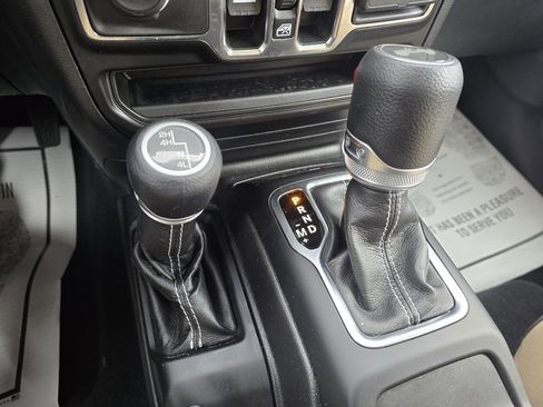 Used 2021 Jeep Wrangler Unlimited Sahara w/ Uconnect 4C Nav & Sound Group image 22