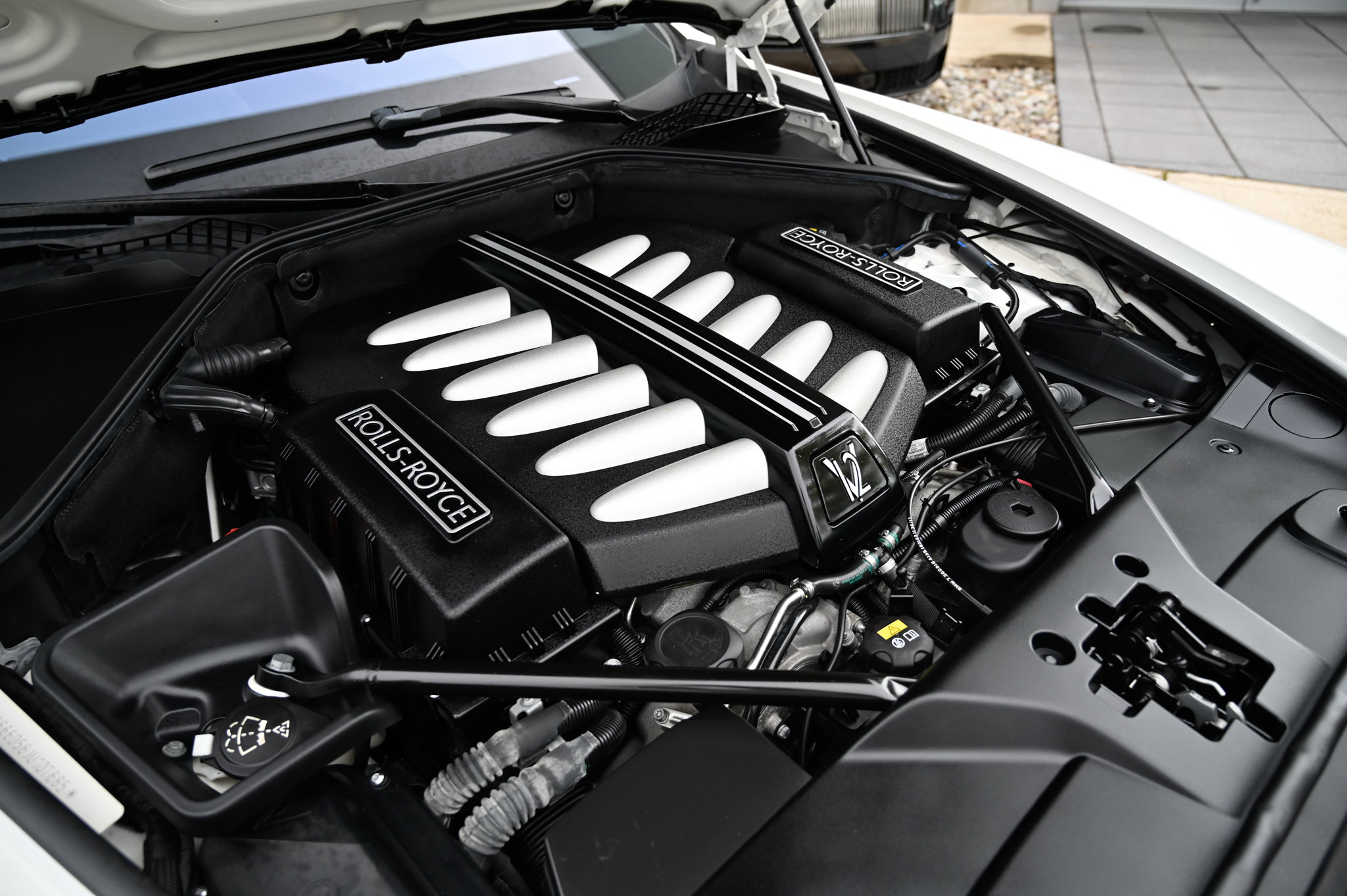 Used 2018 Rolls-Royce Dawn RWD image 55