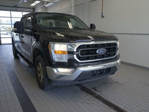 Certified 2021 Ford F150 XLT w/ Trailer Tow Package AWD/4WD image 16