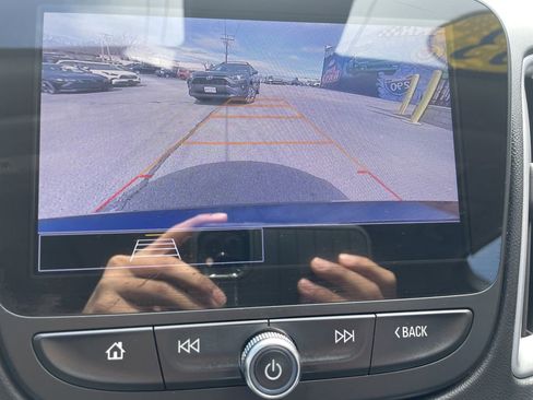 Used 2023 Chevrolet Malibu LT image 20