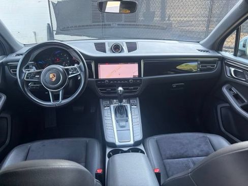 Used 2021 Porsche Macan AWD/4WD image 3