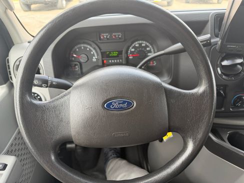 Used 2014 Ford E-150 and Econoline 150 w/ Power Group RWD image 23