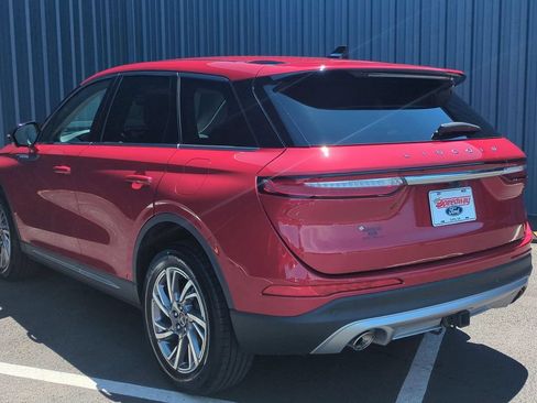 Used 2025 Lincoln Corsair AWD w/ Equipment Group 101A image 9
