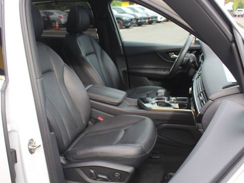 Used 2019 Audi Q7 3.0T Prestige w/ Prestige Package image 18
