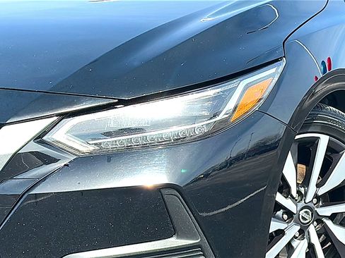 Used 2020 Nissan Sentra SV w/ SV Premium Package image 4