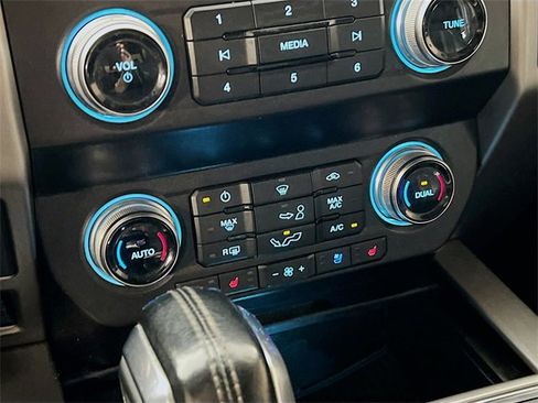 Used 2020 Ford F150 Platinum w/ Equipment Group 701A Luxury image 20