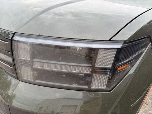 Used 2025 Hyundai Santa Fe Limited AWD/4WD image 8