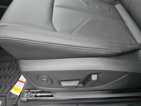 New 2025 Audi Q3 2.0T Premium image 19