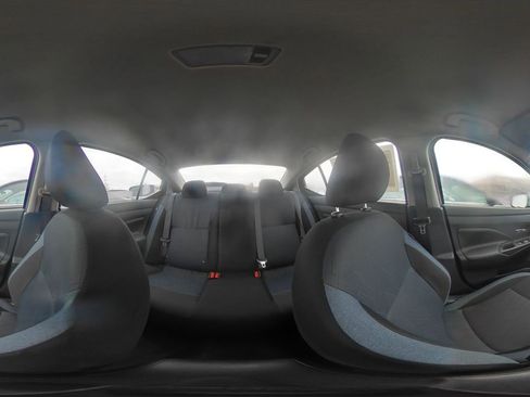 Used 2025 Nissan Versa SV image 41