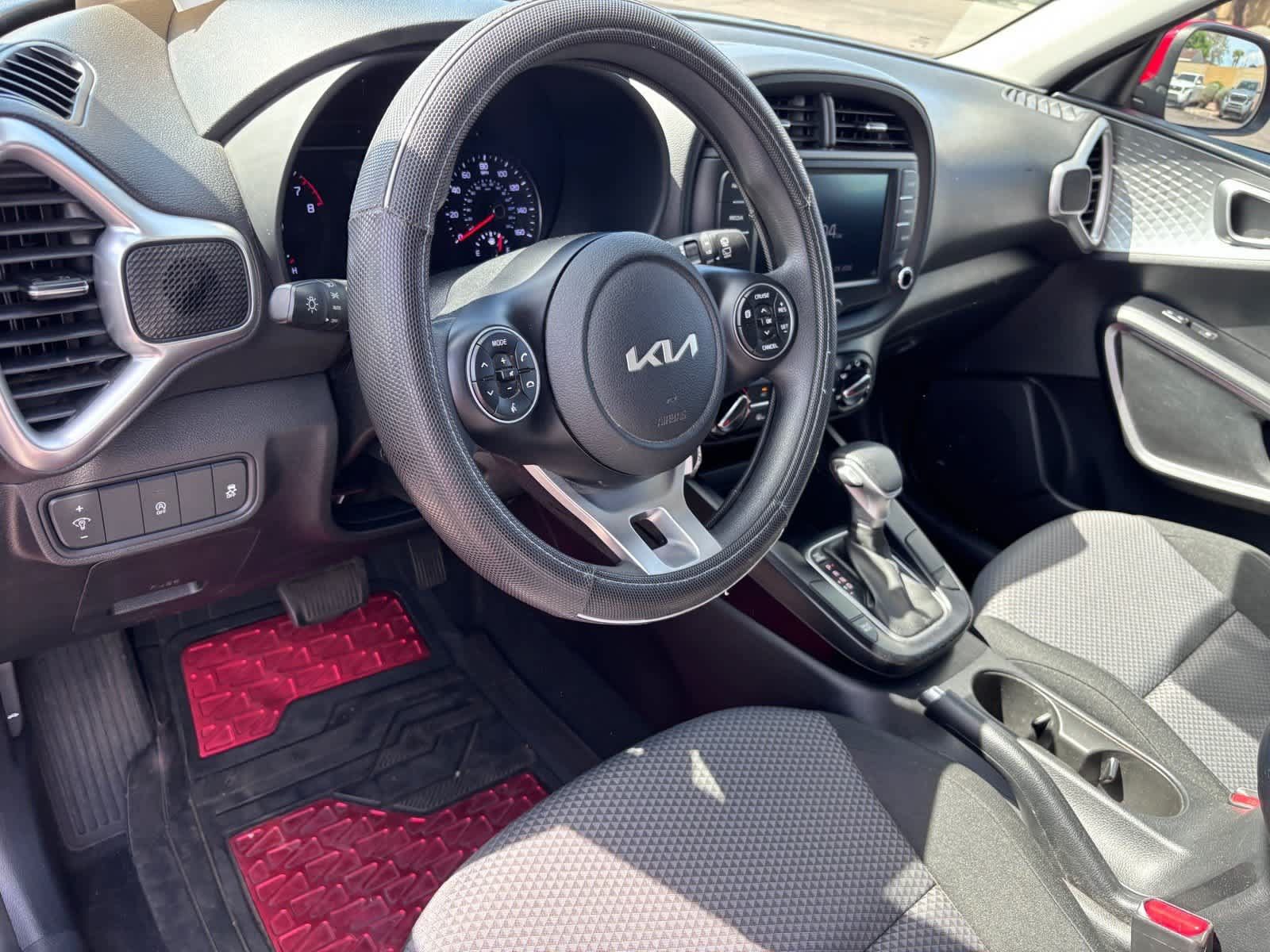 Used 2022 Kia Soul LX FWD image 13