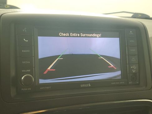 Used 2018 Dodge Grand Caravan SE w/ UConnect Hands-Free Group FWD image 18