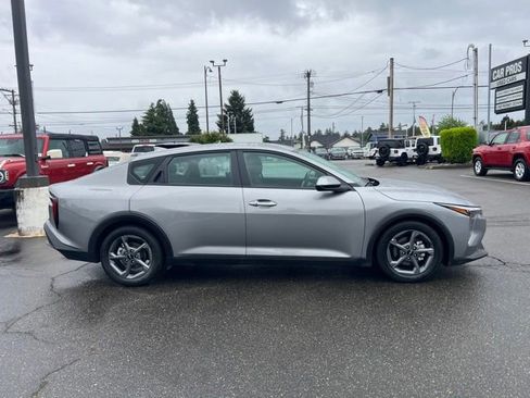 Used 2025 Kia K4 FWD image 8
