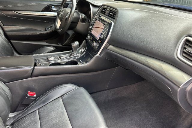 Used 2023 Nissan Maxima SV w/ Floor Mat Group FWD image 14