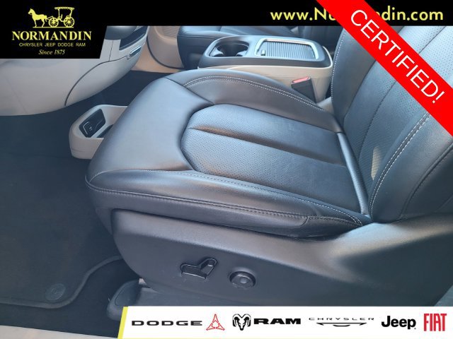 Certified 2024 Chrysler Pacifica Touring-L FWD image 16