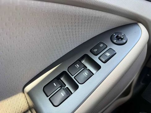 Used 2012 Kia Optima Hybrid FWD image 14