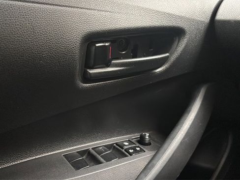 Used 2022 Toyota Corolla LE image 17