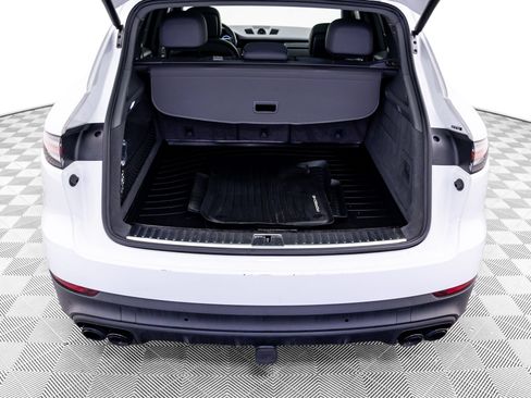 Certified 2023 Porsche Cayenne Platinum Edition AWD/4WD image 31