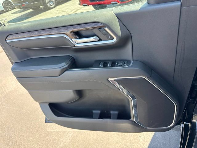Used 2024 Chevrolet Silverado 1500 LT AWD/4WD image 14