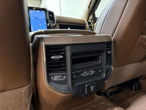Used 2022 RAM 2500 Limited AWD/4WD image 30
