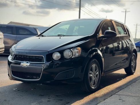 Used 2016 Chevrolet Sonic LT FWD image 5