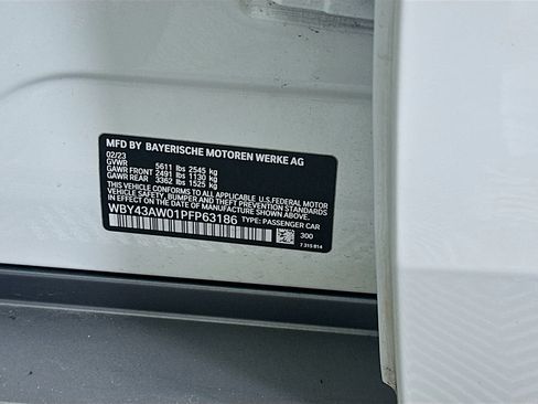 Used 2023 BMW i4 eDrive35 w/ Premium Package RWD image 12