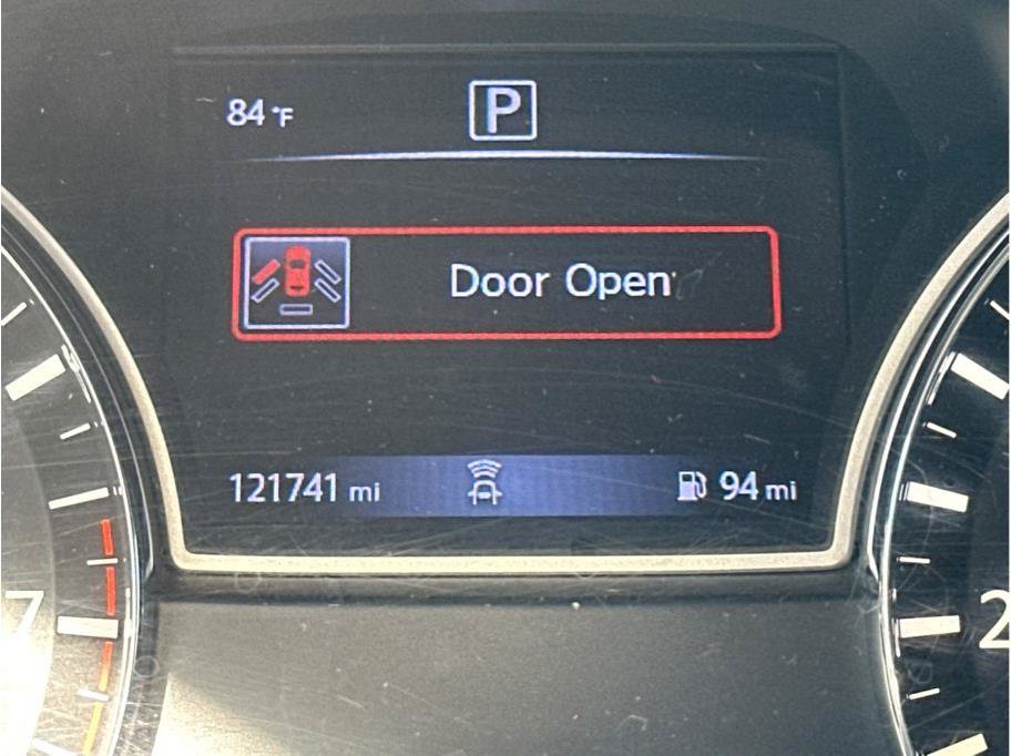 Used 2020 Nissan Pathfinder S FWD image 18