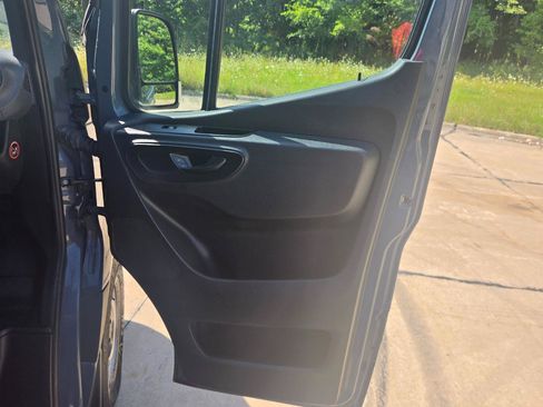 Used 2019 Mercedes-Benz Sprinter 170 image 15