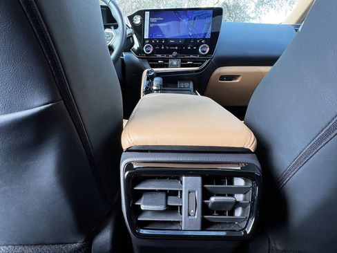 Used 2025 Lexus NX 250 FWD w/ Premium Package image 36