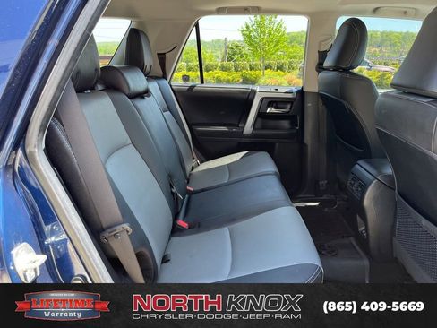 Used 2022 Toyota 4Runner SR5 Premium w/ Moonroof Package AWD/4WD image 22