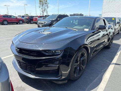 Used 2022 Chevrolet Camaro SS RWD image 2