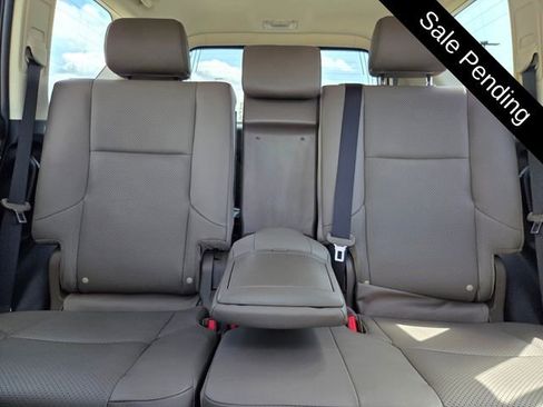 Used 2023 Lexus GX 460 Luxury w/ Accessory Package image 12