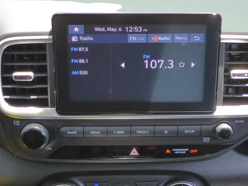 Certified 2023 Hyundai Venue SE FWD image 12
