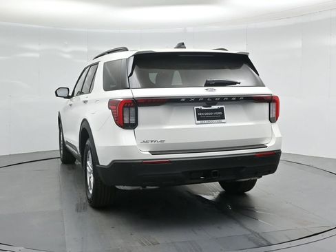 New 2026 Ford Explorer Active image 29
