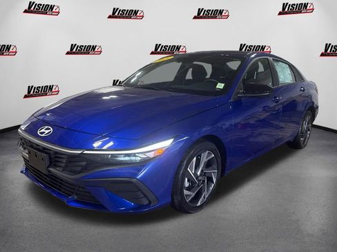 Used 2025 Hyundai Elantra Sport image 1