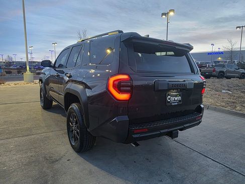 Used 2025 Toyota 4Runner SR5 image 5