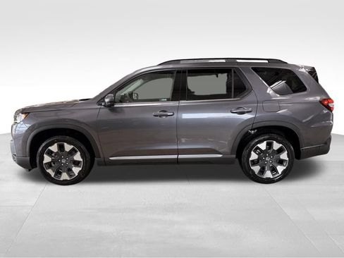 Used 2026 Honda Pilot Touring image 9