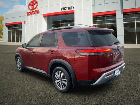 Used 2022 Nissan Pathfinder SL image 5