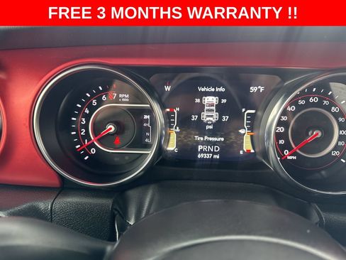 Used 2022 Jeep Wrangler Unlimited Rubicon w/ LED Lighting Group AWD/4WD image 16