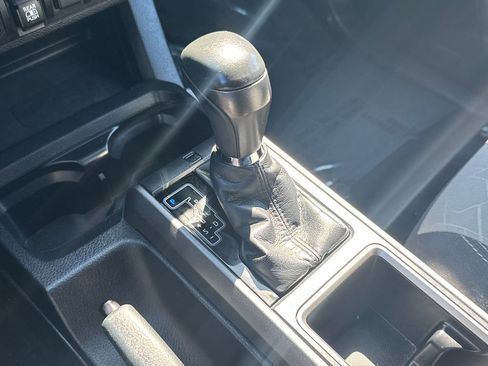 Used 2021 Toyota Tacoma TRD Sport AWD/4WD image 27