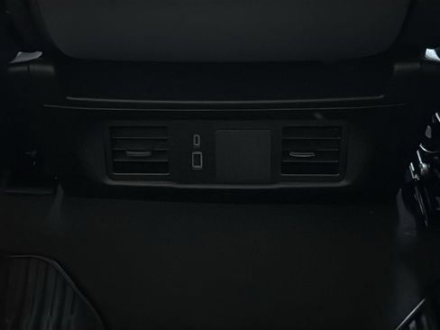 Used 2024 Chevrolet Silverado 1500 Custom image 15