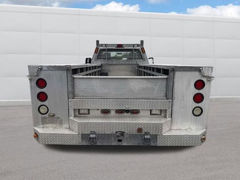 Used 2016 Ford F550 2WD Regular Cab Super Duty image 4