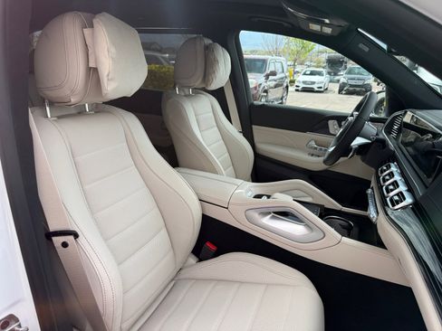 New 2026 Mercedes-Benz GLS 580 4MATIC image 20