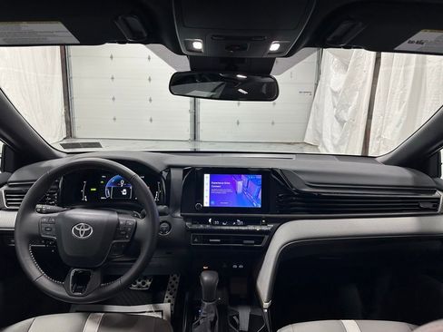 Used 2026 Toyota Camry SE FWD image 42