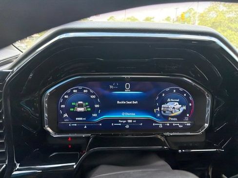 Used 2024 Chevrolet Silverado 2500 ZR2 w/ Technology Package AWD/4WD image 12
