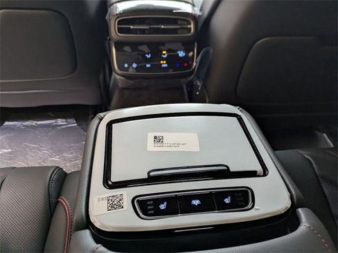 Used 2025 Genesis G80 3.5T Sport image 11