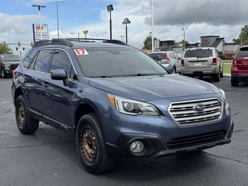 Used 2017 Subaru Outback 2.5i Premium AWD/4WD image 3